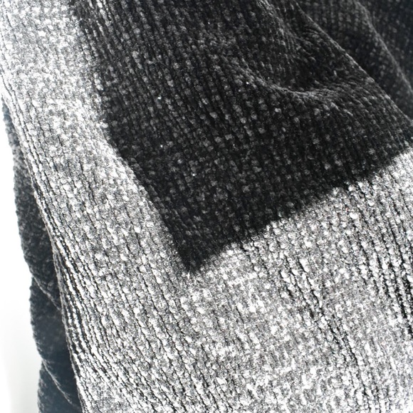 Zara Knit Sweater - Picture 2 of 3